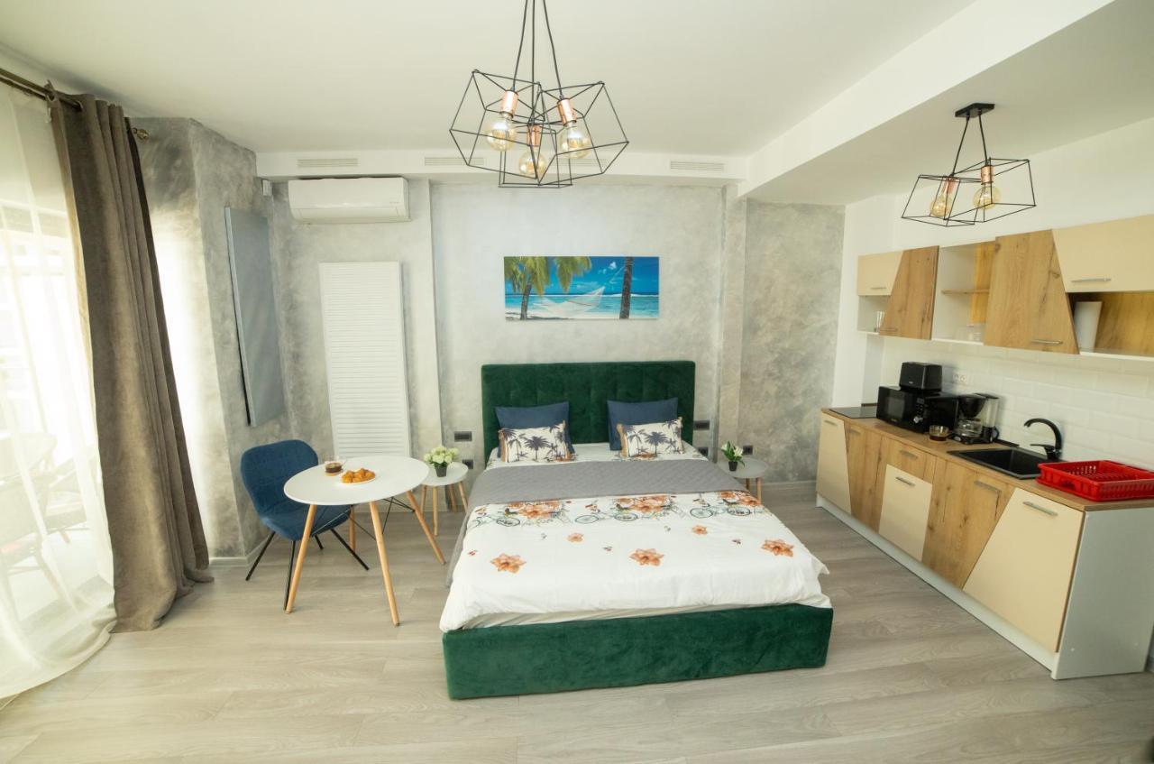 60 By The Mamaia, Free Parking Casa Del Mar